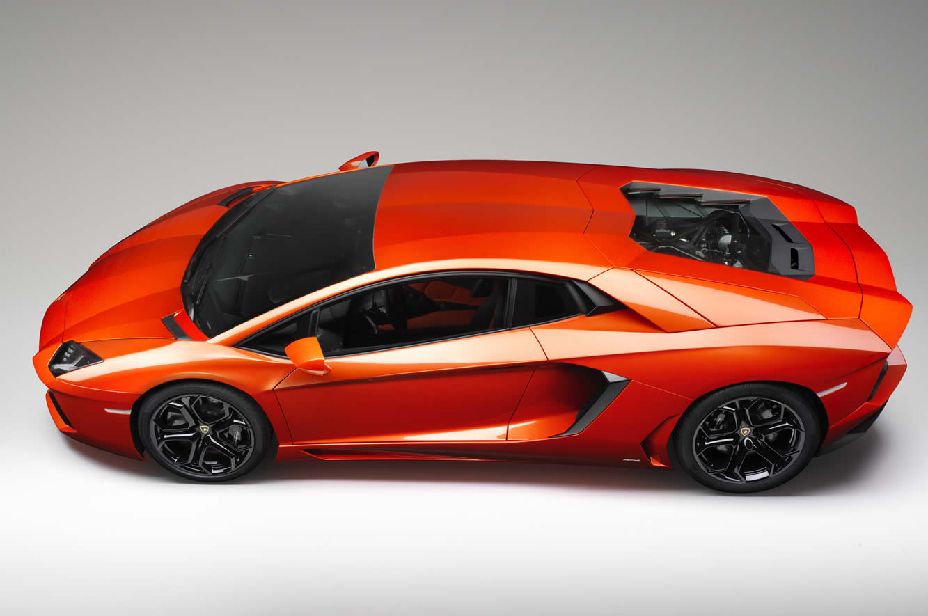 Image principale de l'actu: La future lamborghini aventador sv approche 