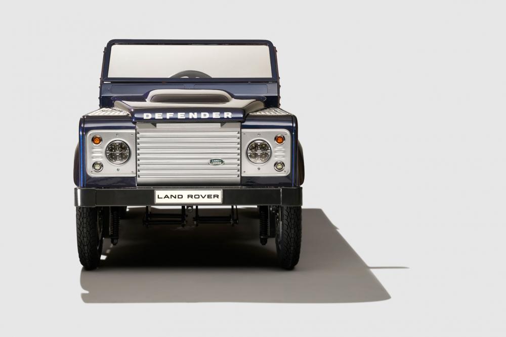 Image principale de l'actu: Un land rover defender a 14 000nbsp 