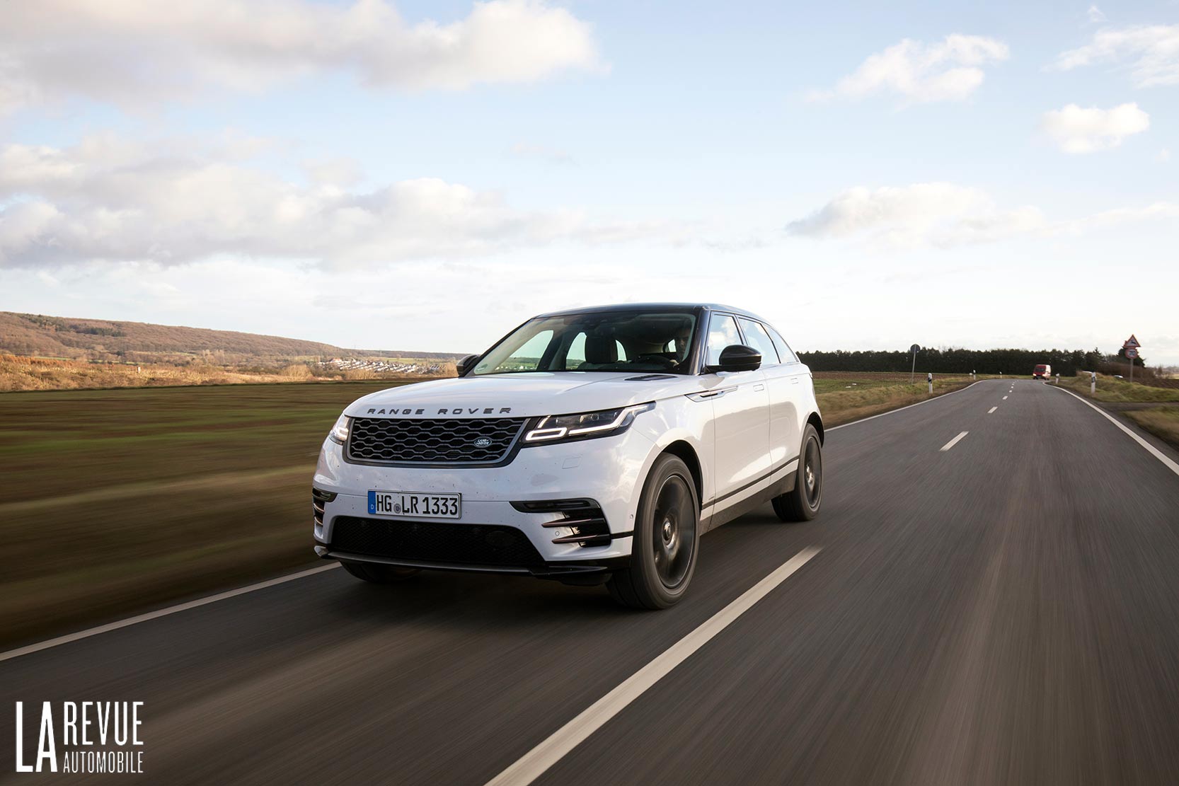 Image principale de l'actu: Essai Range Rover Velar d300 : à l'aise partout