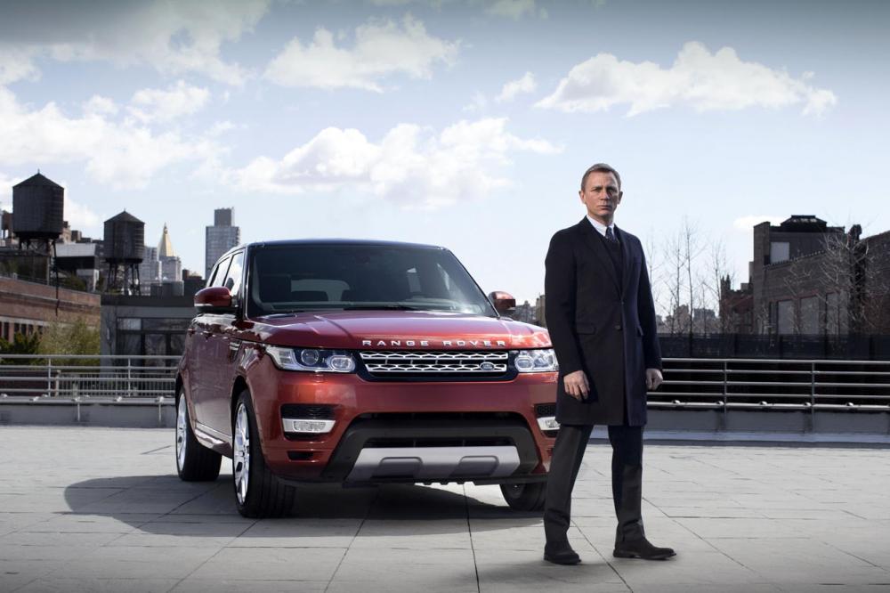 Image principale de l'actu: James bond traverse ny au volant du range rover sport 