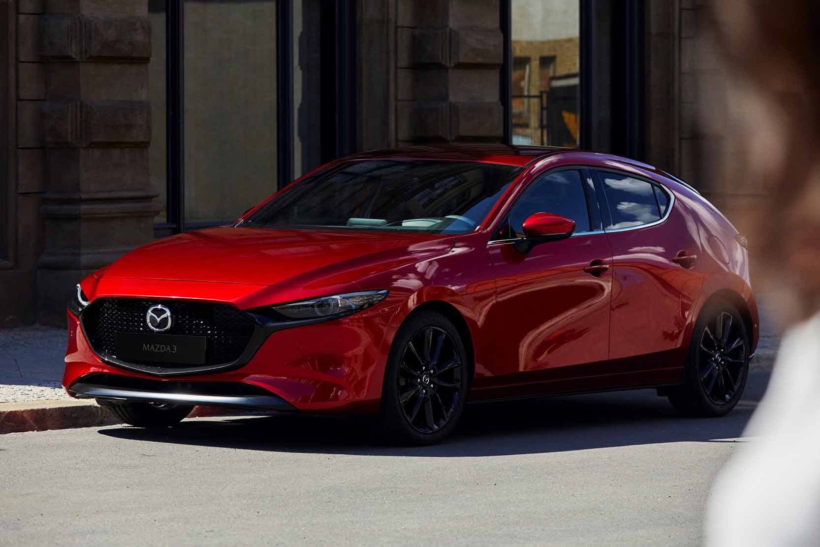 Image principale de l'actu: Mazda3 : une nouvelle compacte qui en jette