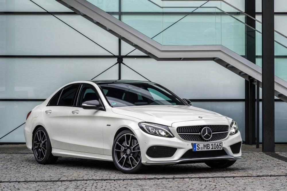 Image principale de l'actu: La mercedes amg c43 remplace la classe c450 amg sport 