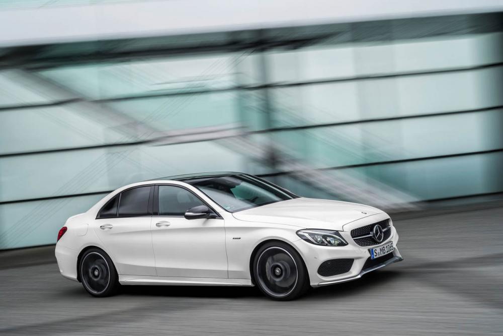 Image principale de l'actu: Mercedes c450 amg sport le compromis a la sauce amg 