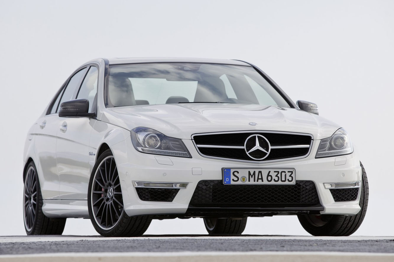 Image principale de l'actu: Record de drift en mercedes c63 amg 