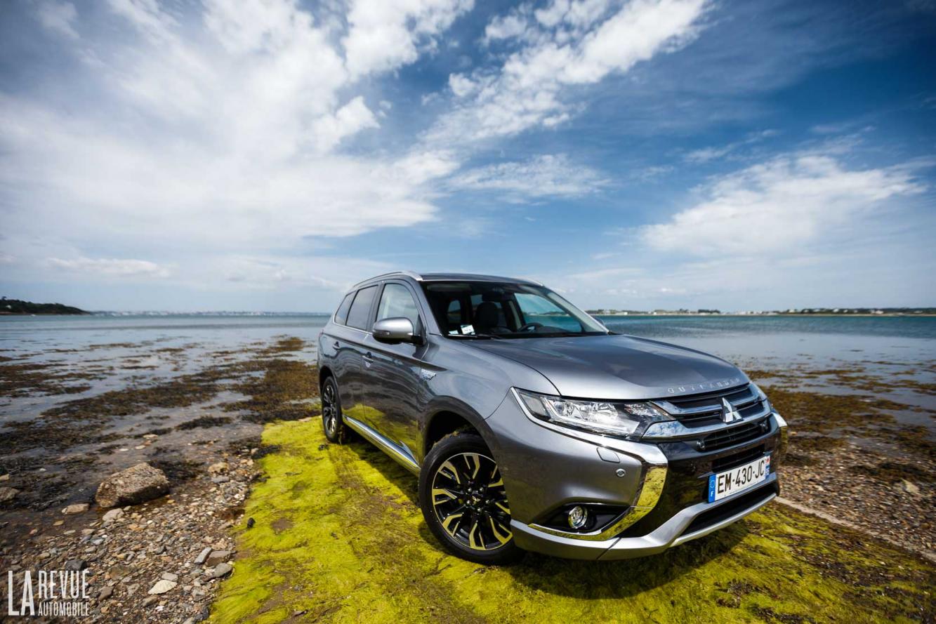 Image principale de l'actu: Outlander phev deja plus de 100 000 commandes de l hybride de mitsubishi 