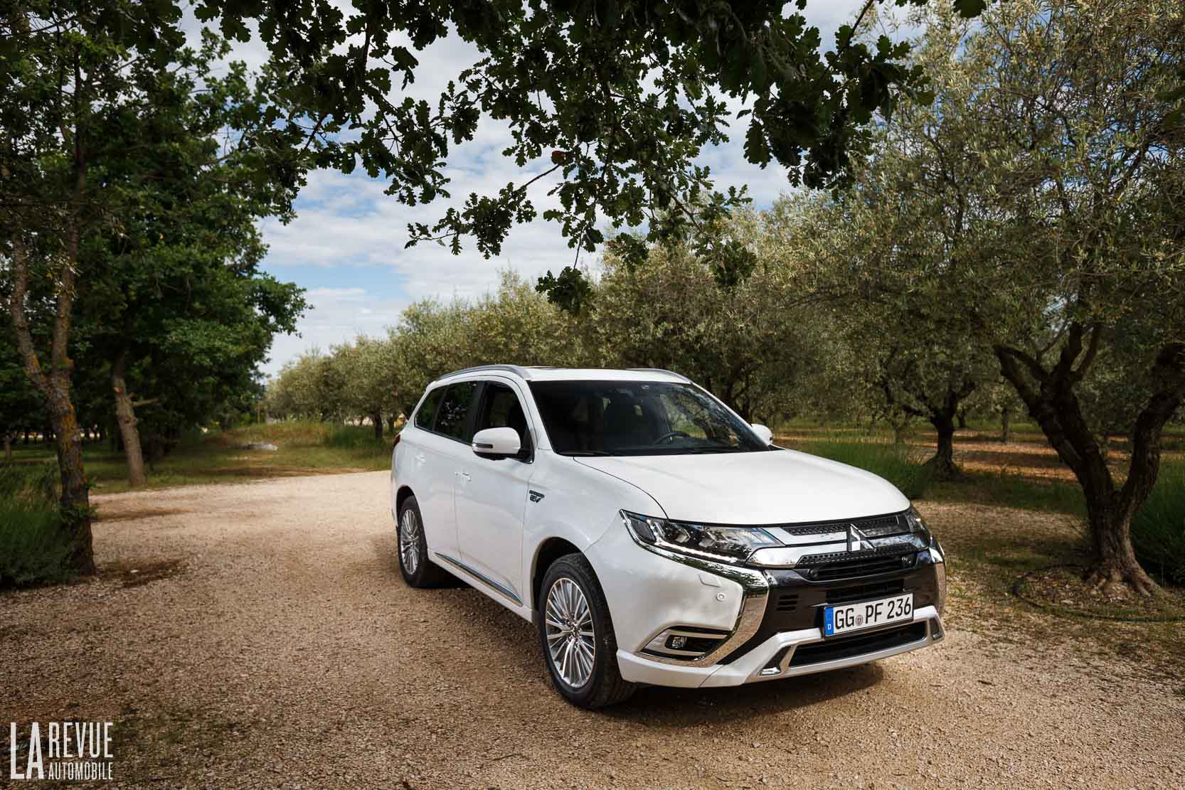 Image principale de l'actu: Essai Mitsubishi Outlander PHEV 2019 : le ramage avant le plumage