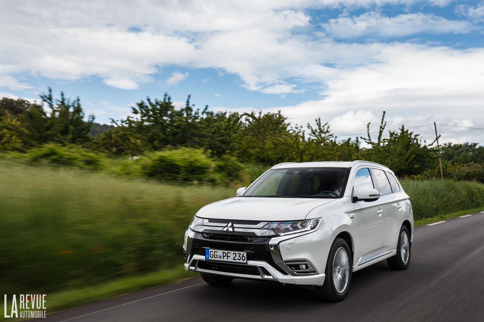 Mitsubishi Outlander PHEV 2018 