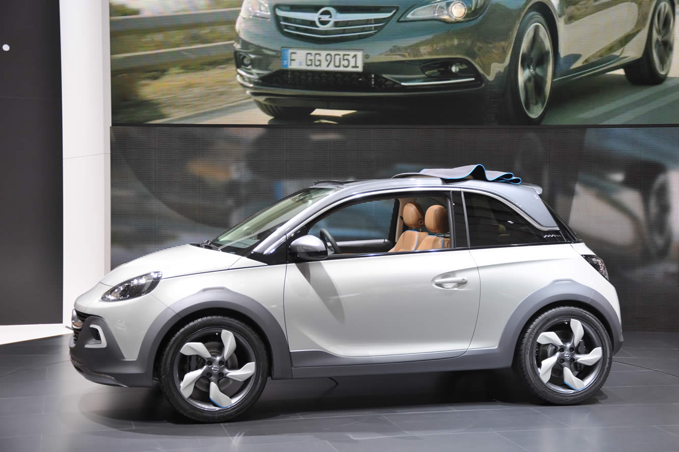 Image principale de l'actu: Opel adam cabriolet pour une vue degagee sur le ciel 