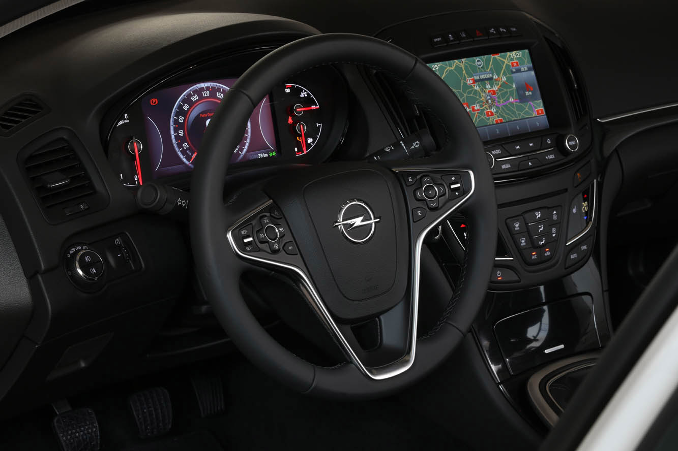 Photo Opel Insignia Sports Tourer Interieur Exterieur Annee 2014
