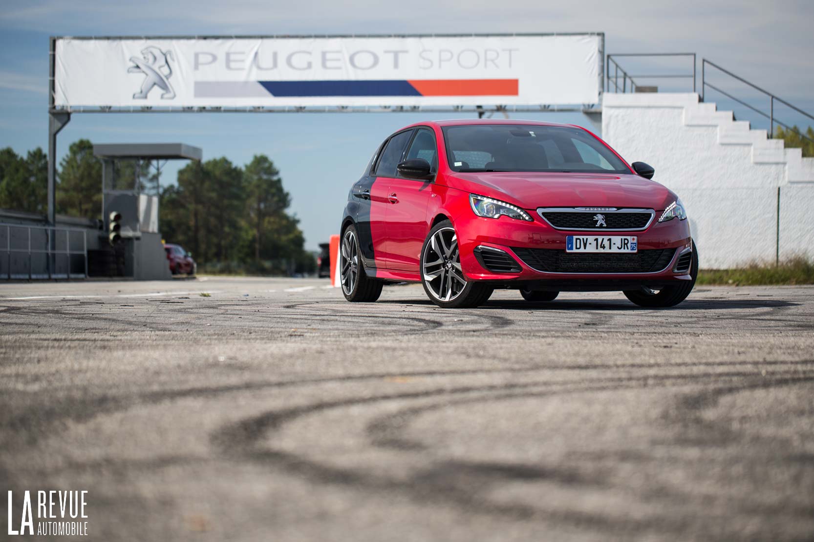 Image principale de l'actu: Essai Peugeot 308 GTi : schizophrène