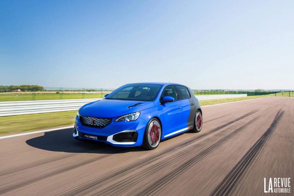 Image principale de l'actu: Essai de la Peugeot 308 R Hybrid : l'interview