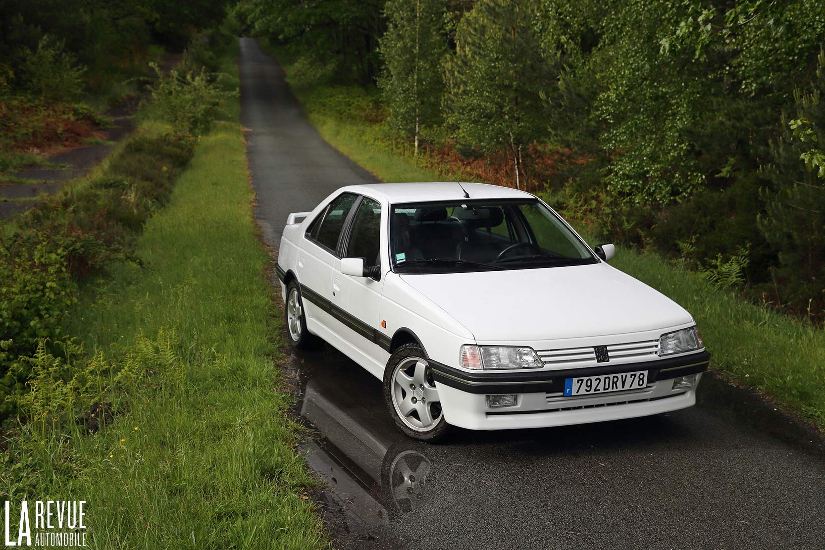 Image principale de l'actu: Essai peugeot 405 t16 le lion a les crocs 