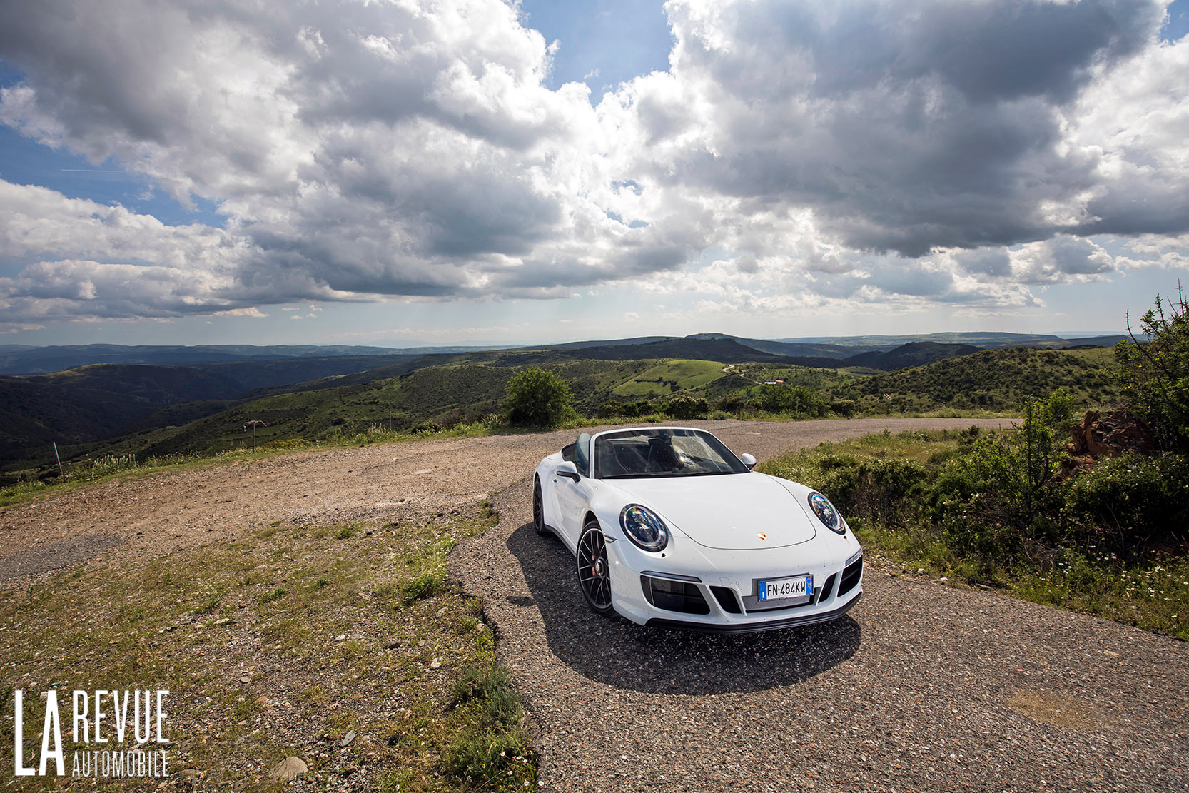 Porsche 911 Carrera 4 GTS Cabriolet