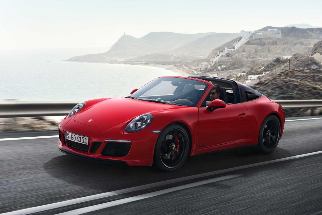 Image principale de l'actu: Porsche 911 gts 2017 passage au flat six turbo 