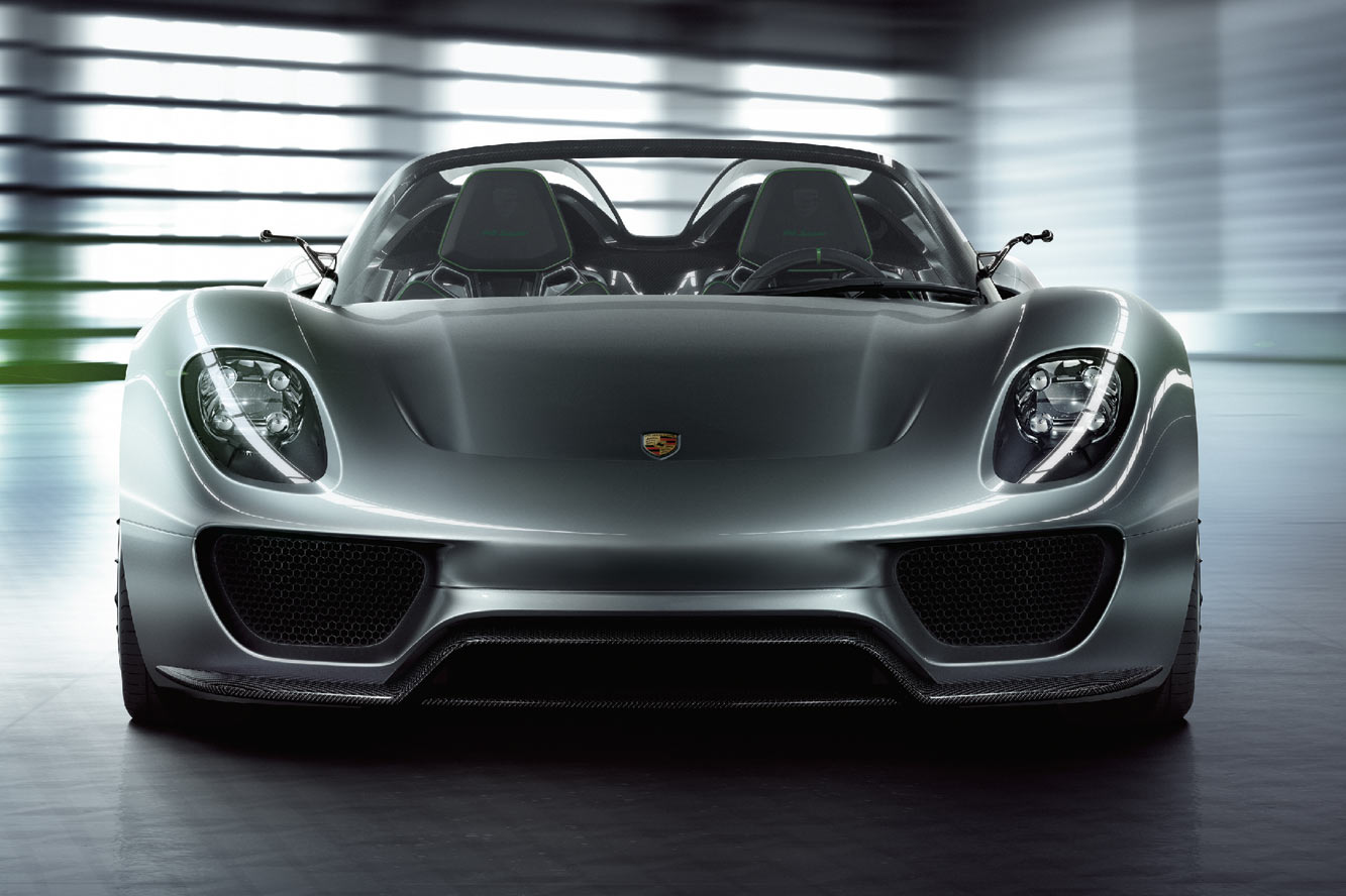 Image principale de l'actu: Porsche 918 spyder la cour est vide 