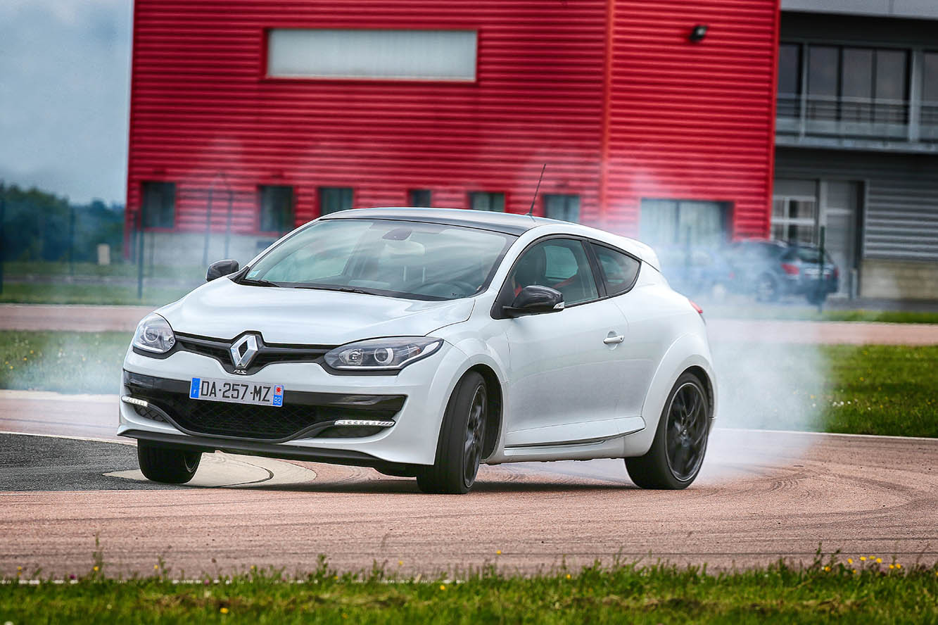 Image principale de l'actu: Essai de la renault megane rs 265 sportive polyvalente 