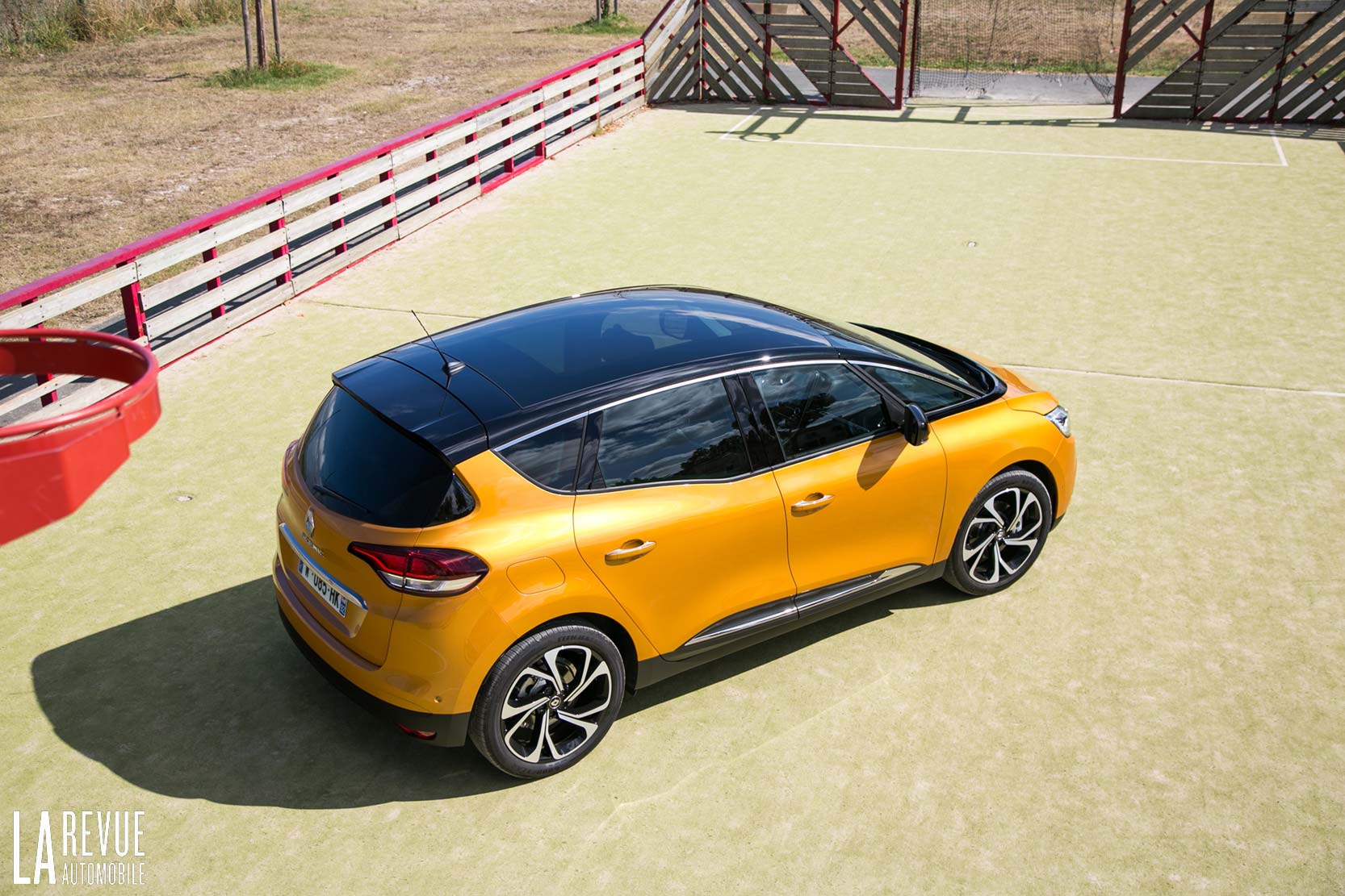 Exterieur_Renault-Scenic-2017_35