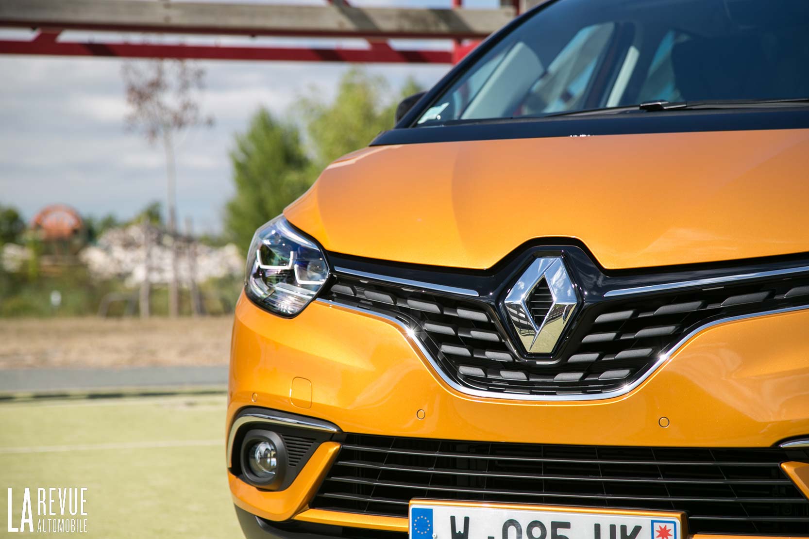 Exterieur_Renault-Scenic-2017_2