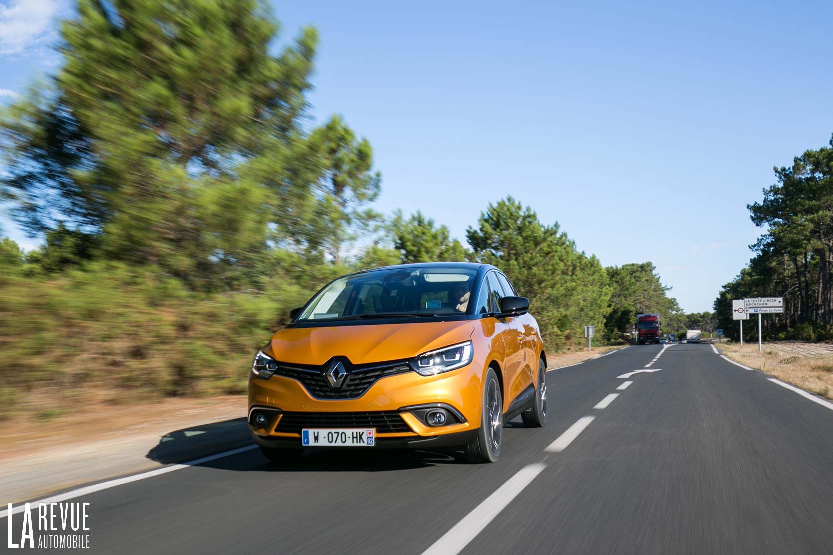 Exterieur_Renault-Scenic-2017_34