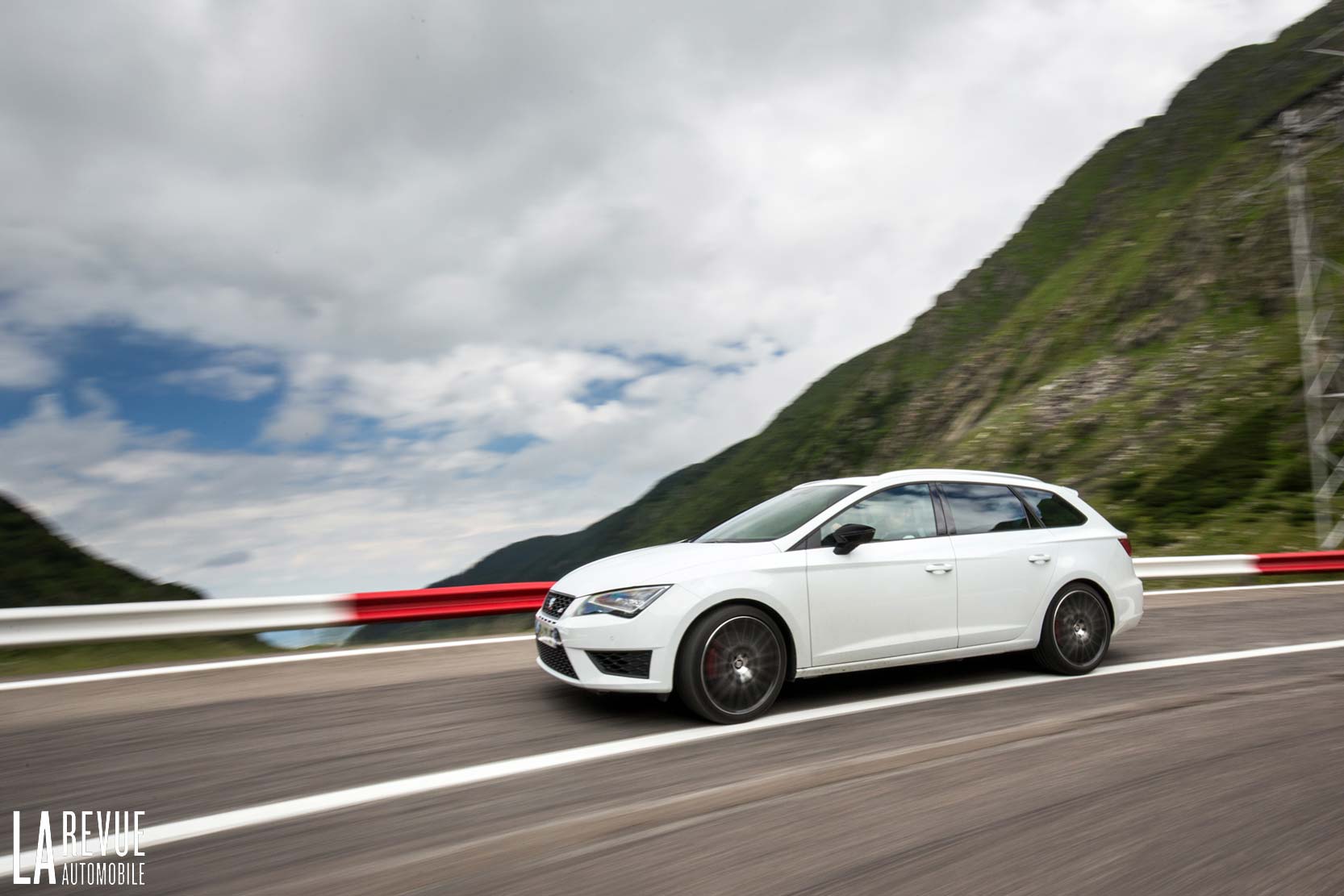 SEAT-Leon-Cupra-Break