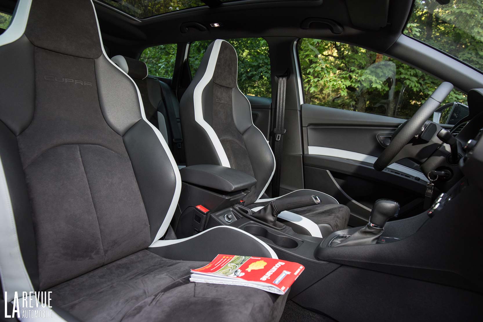 Interieur_Seat-Leon-ST-Cupra-290_52