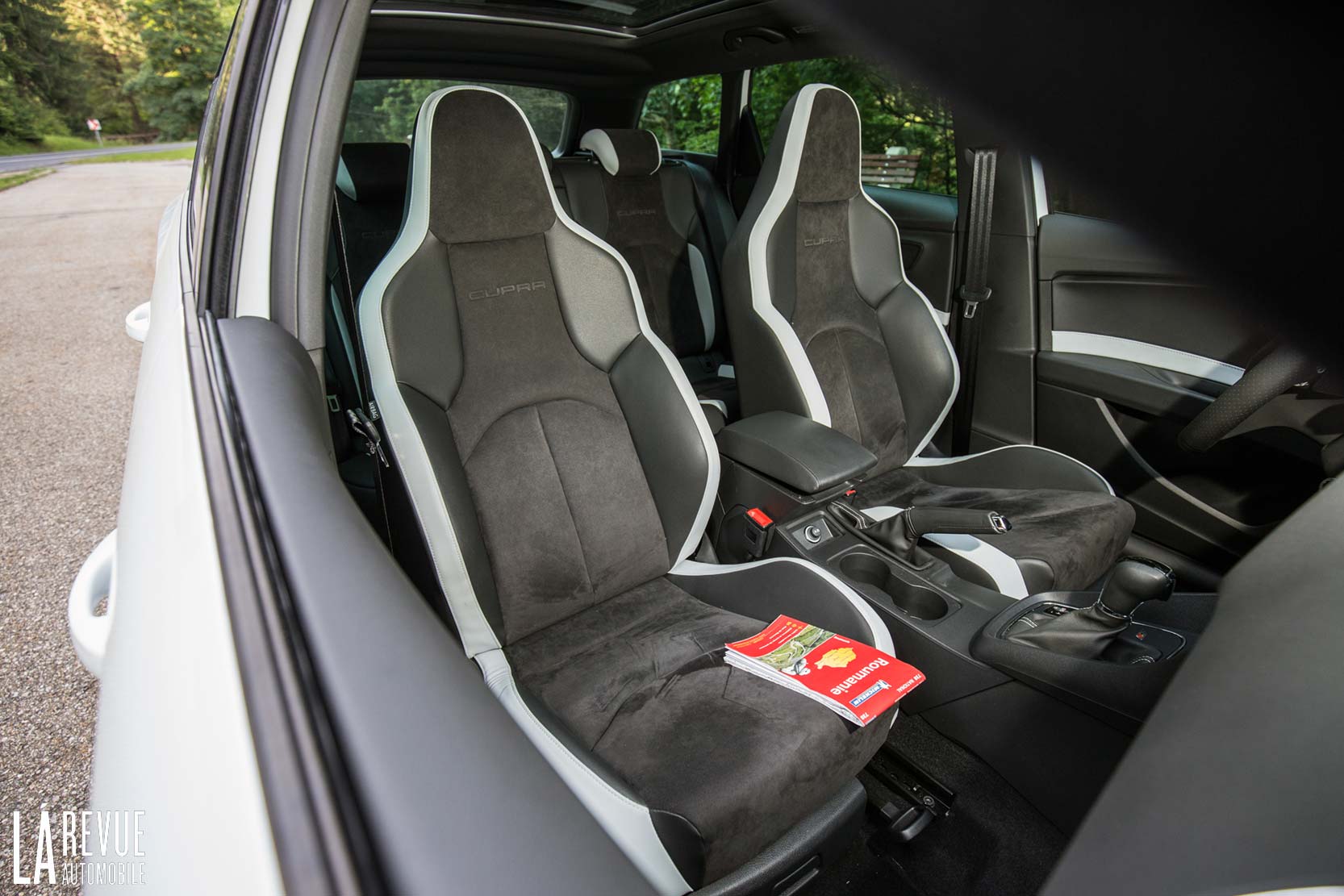 Interieur_Seat-Leon-ST-Cupra-290_56