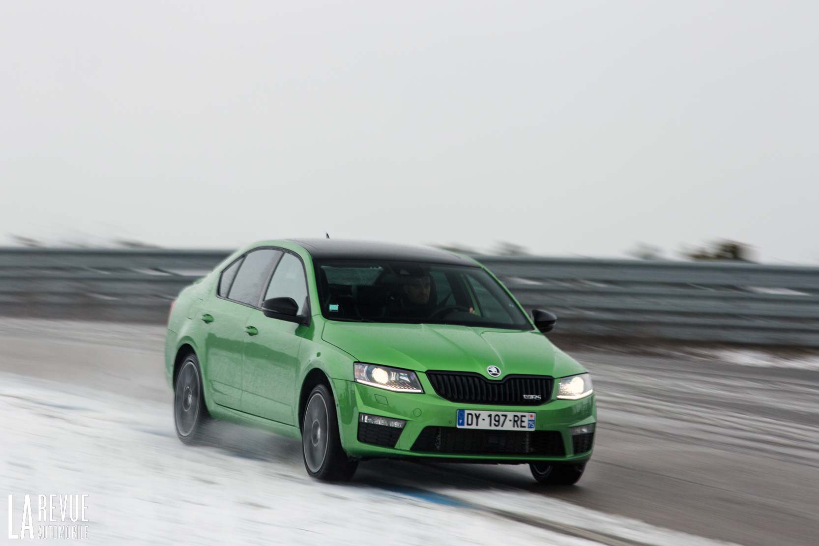 Exterieur_Skoda-Octavia-RS-TDI-4x4_32