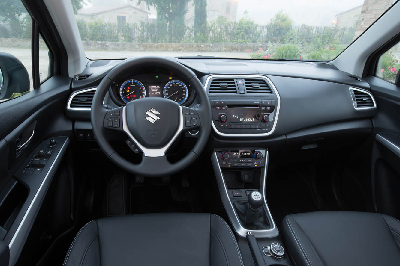 Suzuki Interieur_SuzukiSX4SCROSS_18 photo en Haute Définition