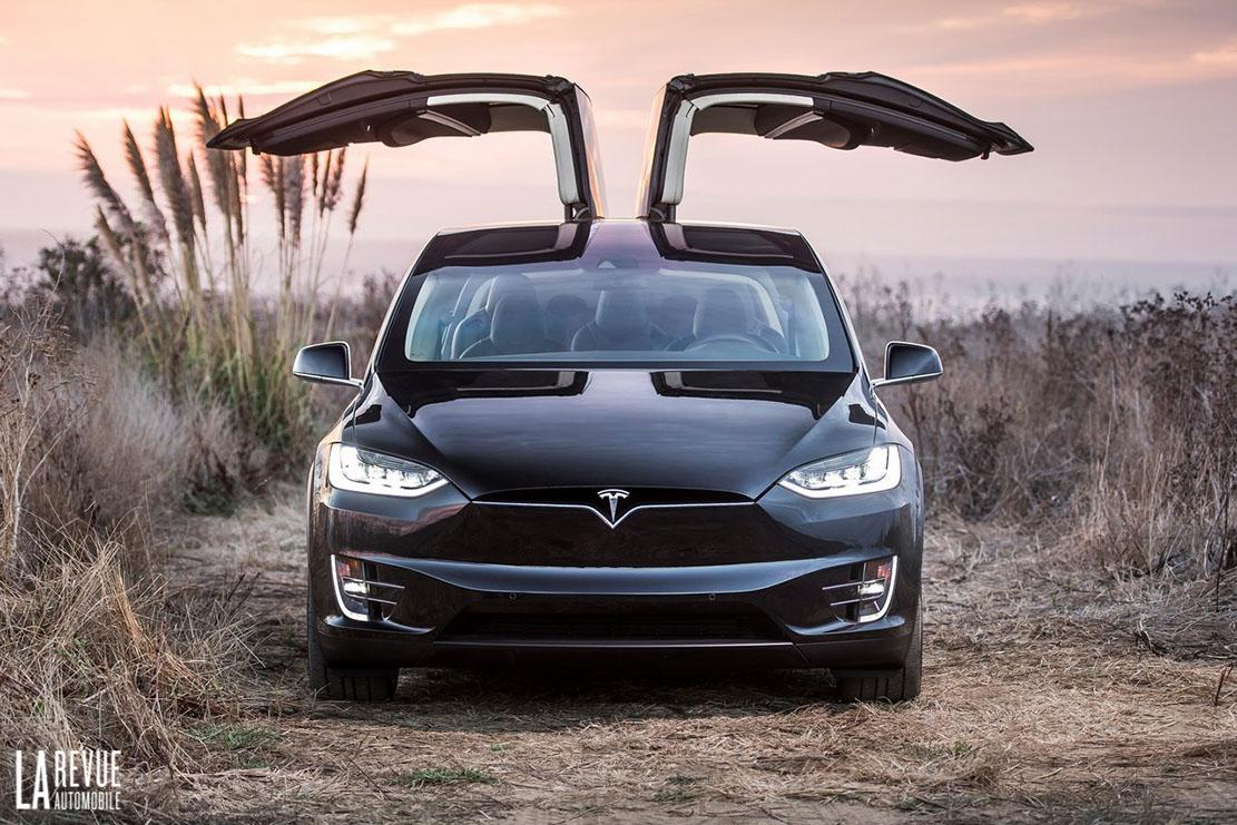Image principale de l'actu: Quel SUV électrique, est le plus performant ? Jaguar i-Pace vs Tesla Model X
