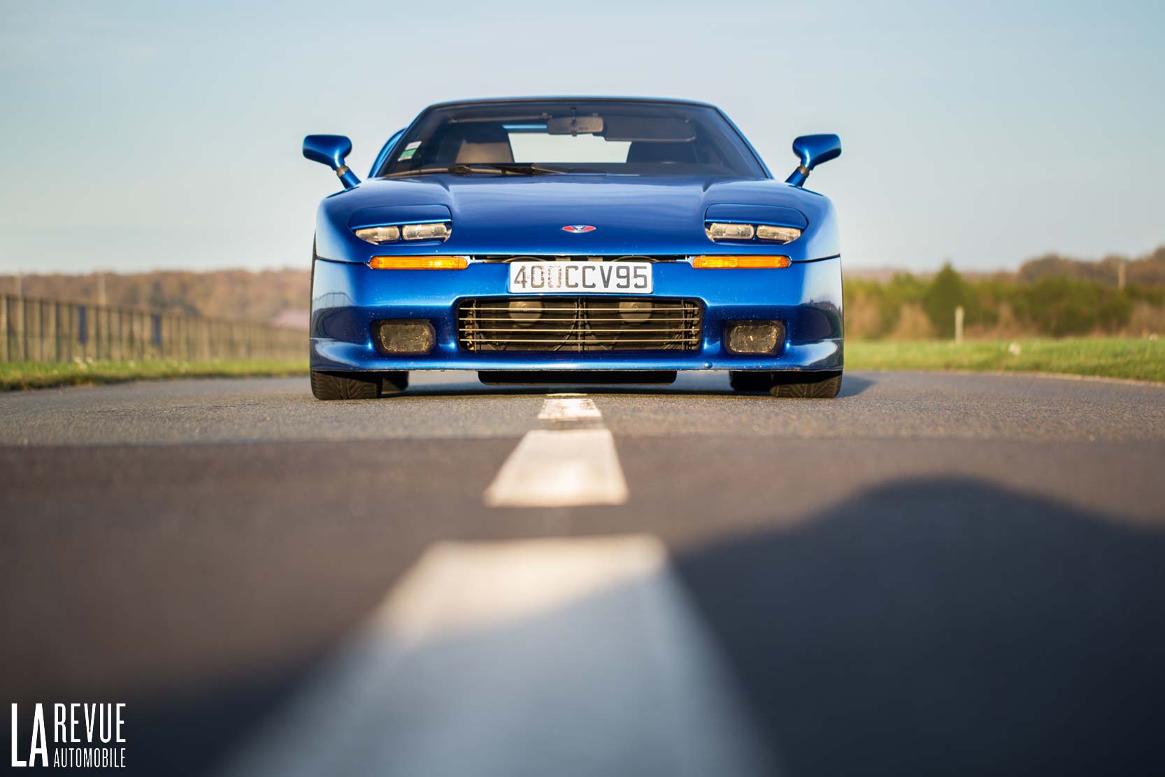 Image principale de l'actu: Venturi 400 gt la supercar francaise en avance sur son temps 