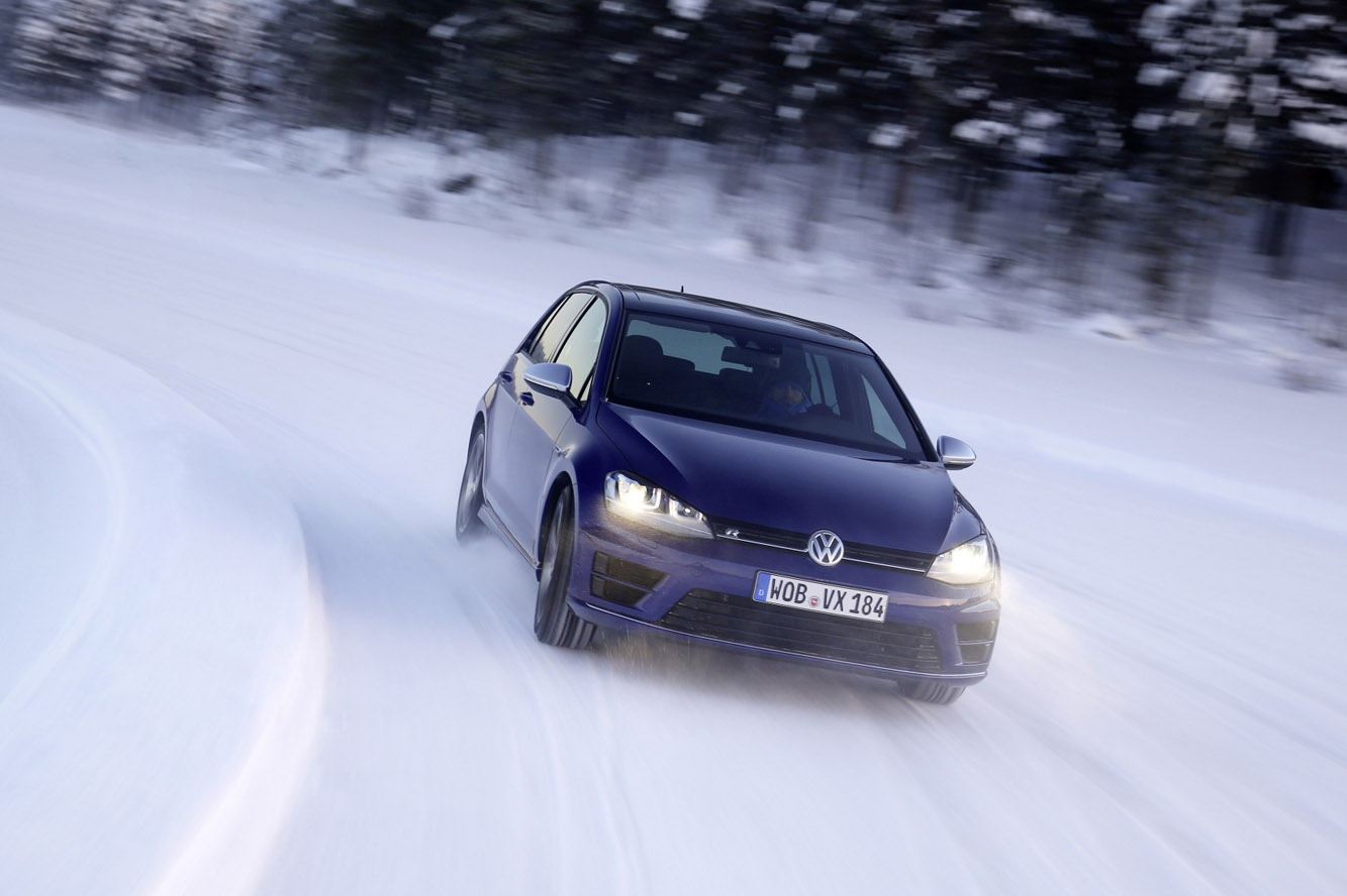 Image principale de l'actu: Volkswagen golf r bientot en version evo et sw 