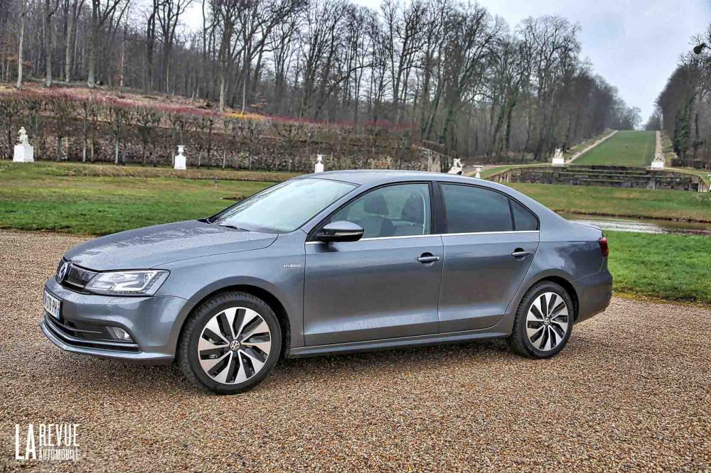 Image principale de l'actu: Essai jetta hybrid 1 4 tsi trop lourde pour etre vraiment econome 