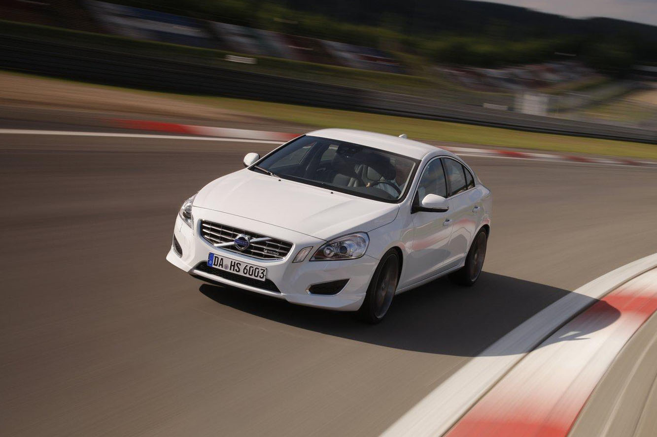 Image principale de l'actu: Volvo s60 t6 heico sportiv 