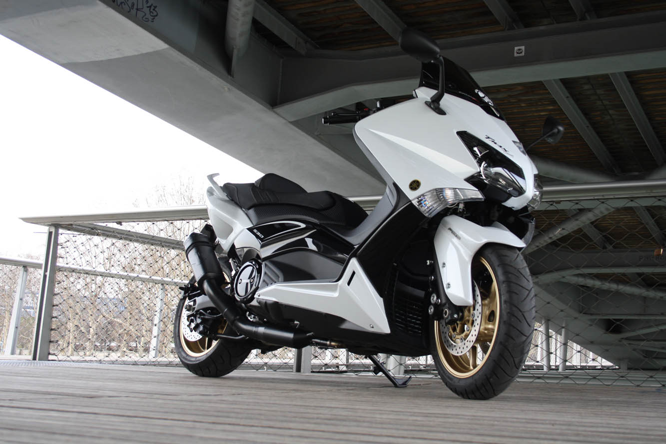 Image principale de l'actu: Galerie yamaha t max white 530 pons 