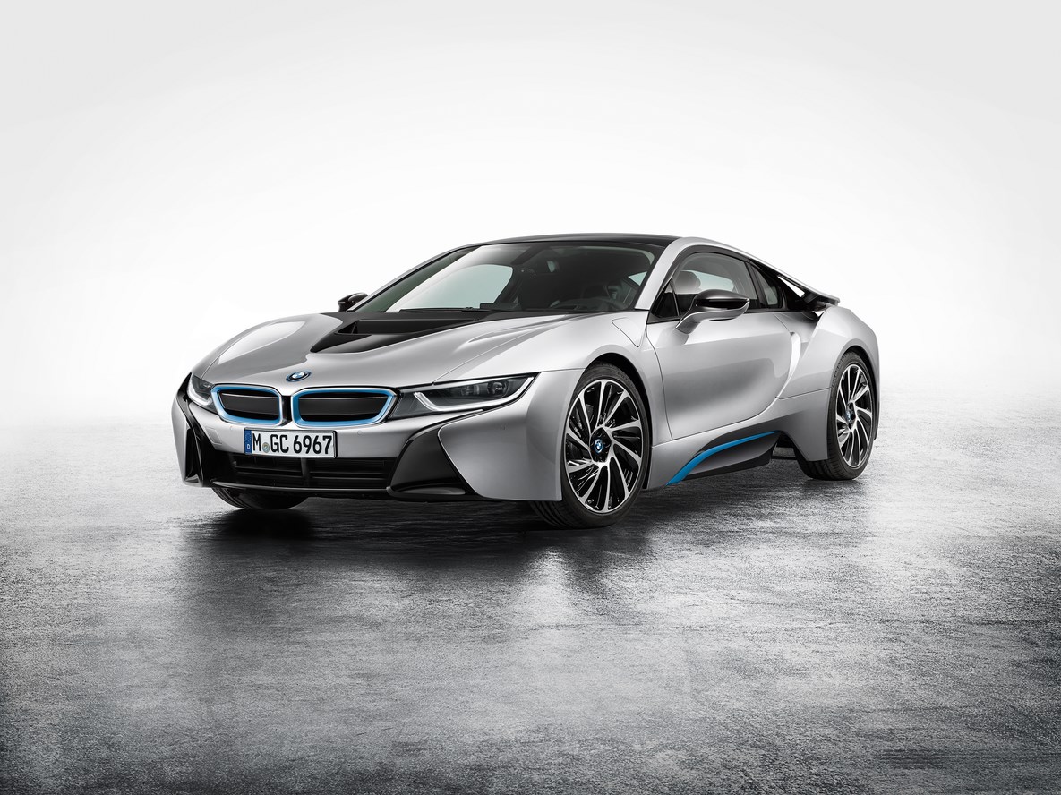 La bmw i8 expose ses charmes a francfort 