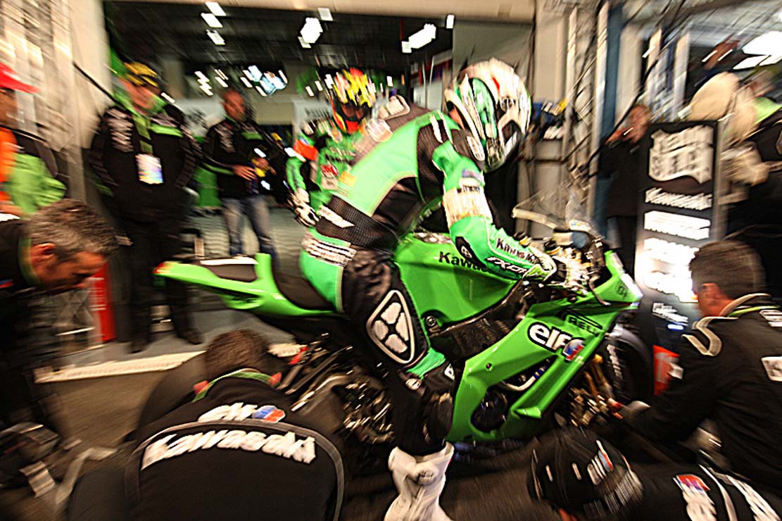 Image principale de l'actu: Le team kawasaki src remporte le 76eme bol d or 