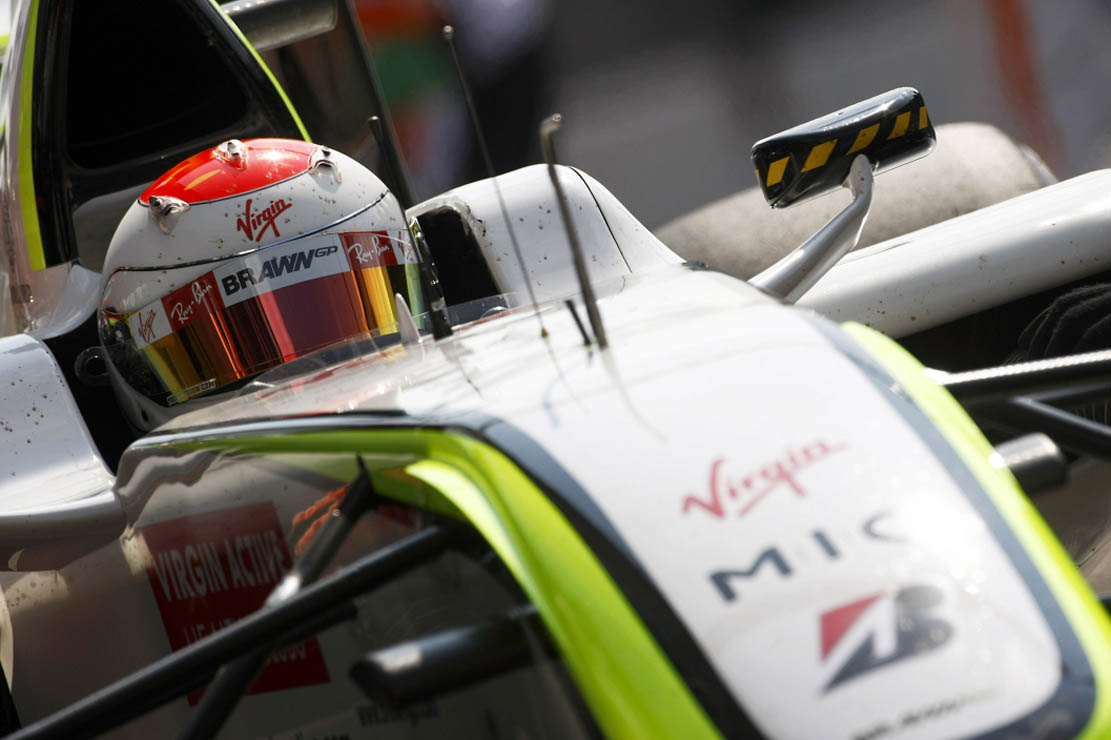 Barrichello gagne le gp f1 de monza devant button 