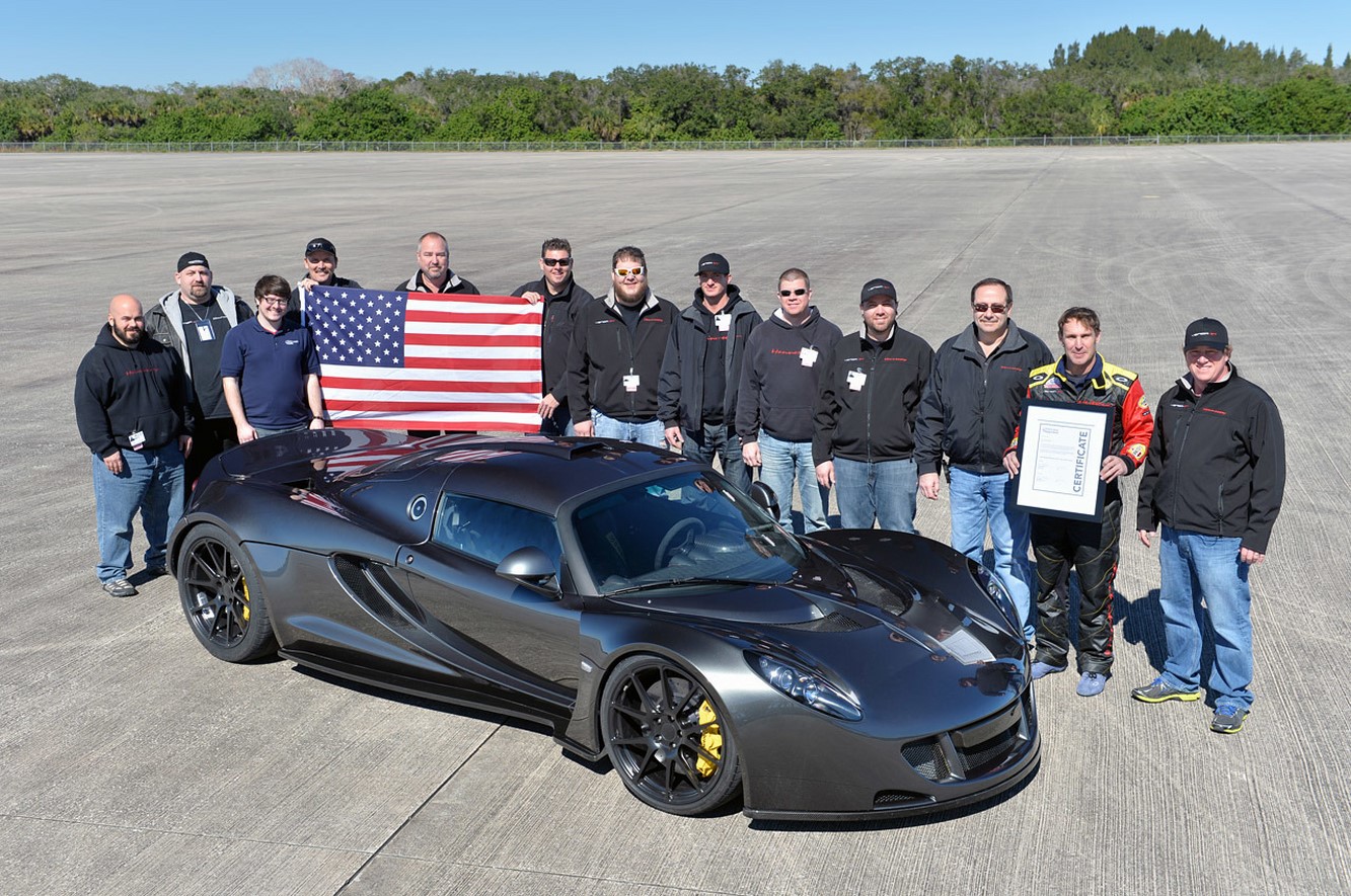 Record de vitesse la hennessey venom gt se paye la bugatti veyron 