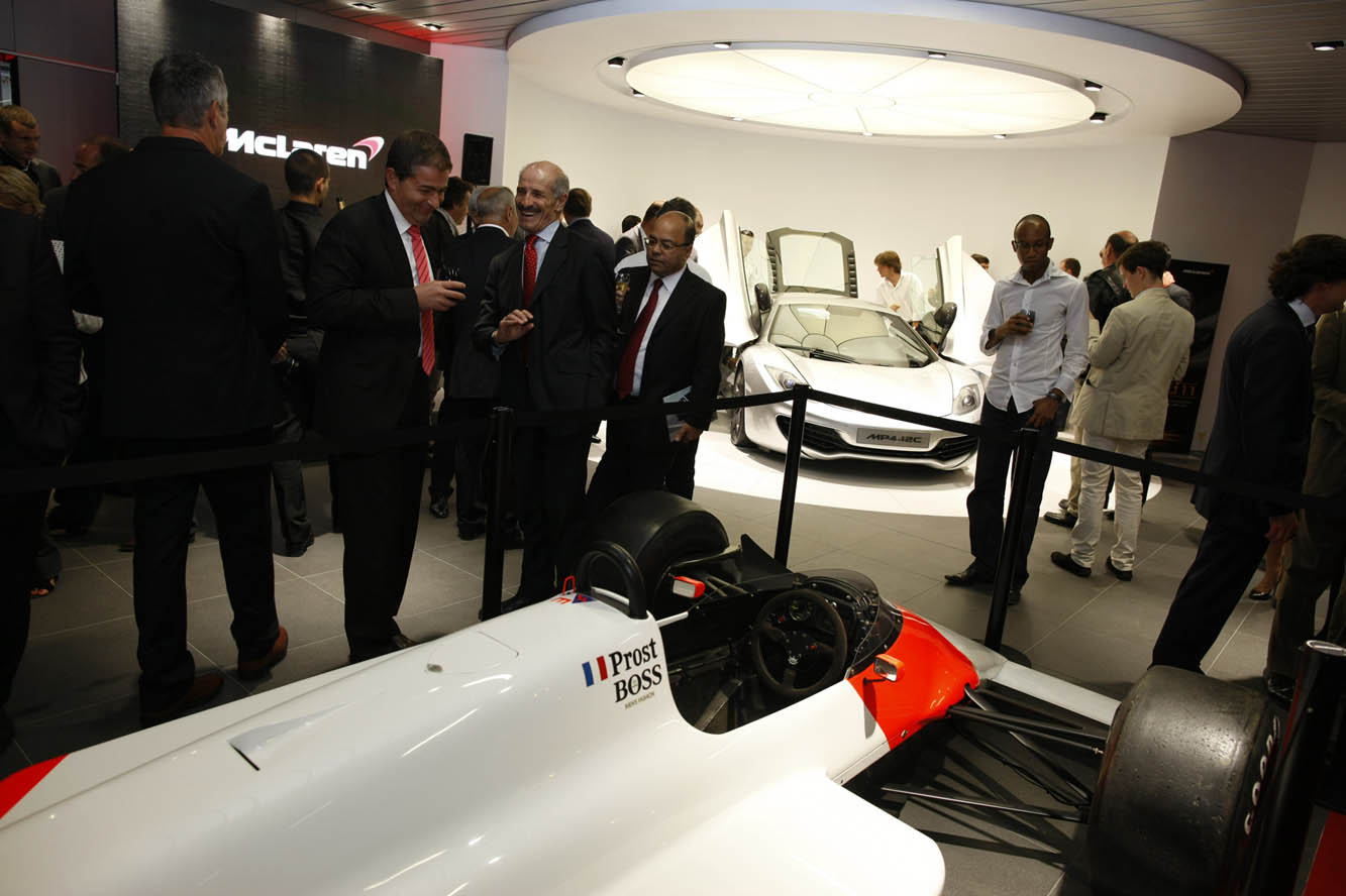 Une concession mclaren a paris 