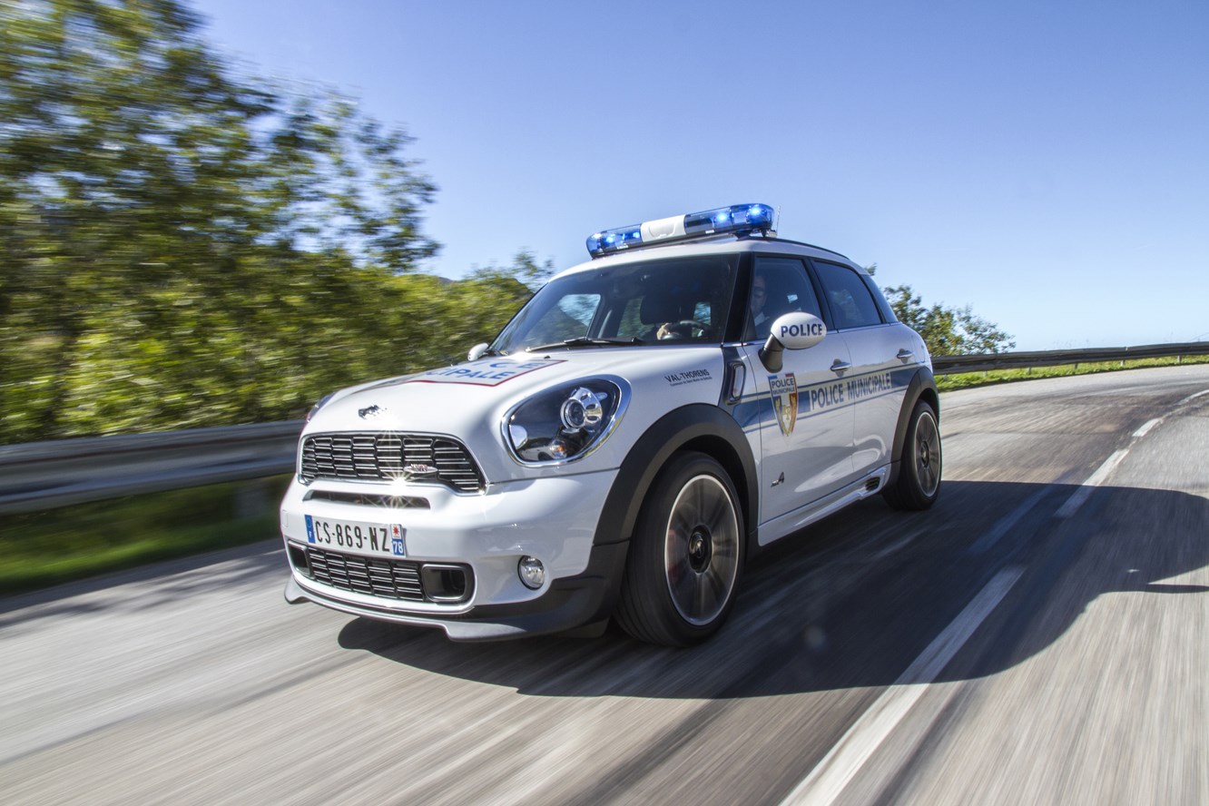 Val thorens un mini countryman jcw all4 pour la police municipale 