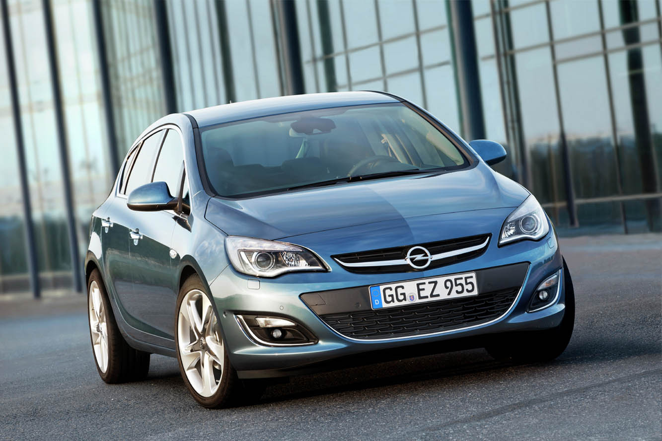 Opel astra le facelift pour 2012 