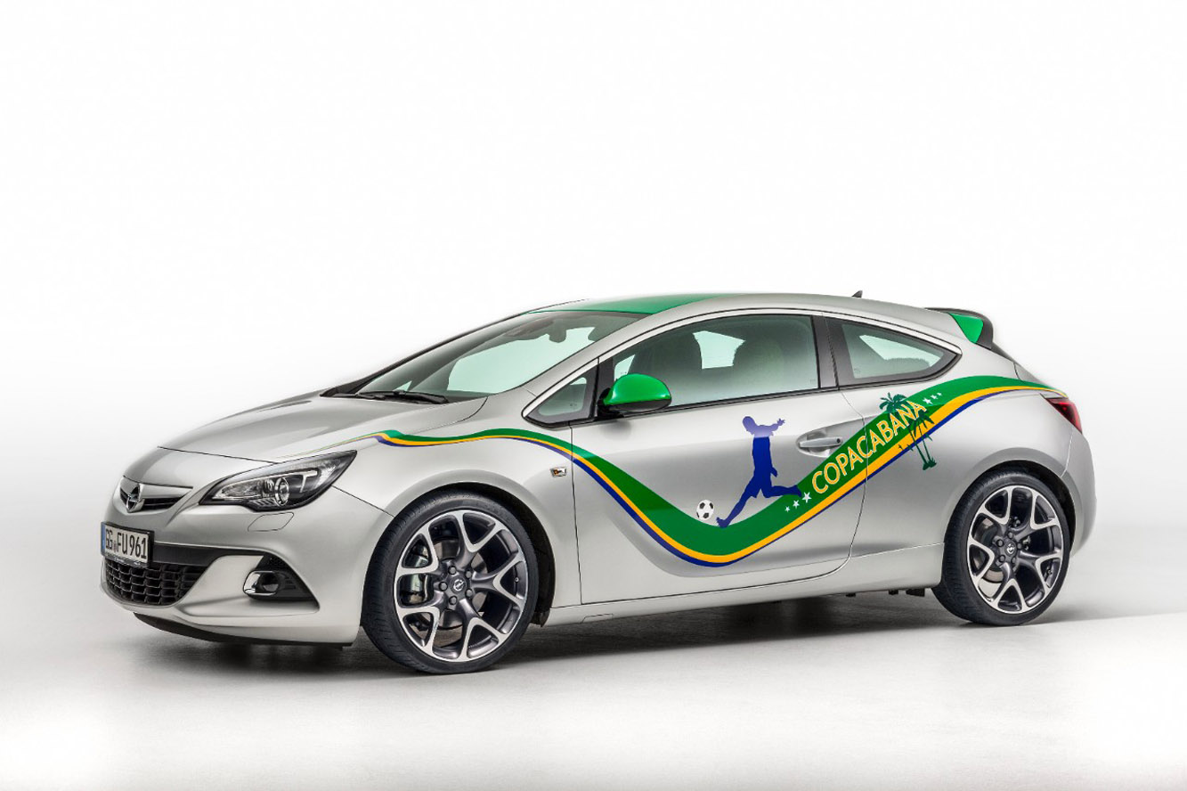 Opel astra gtc serie speciale copacabana 