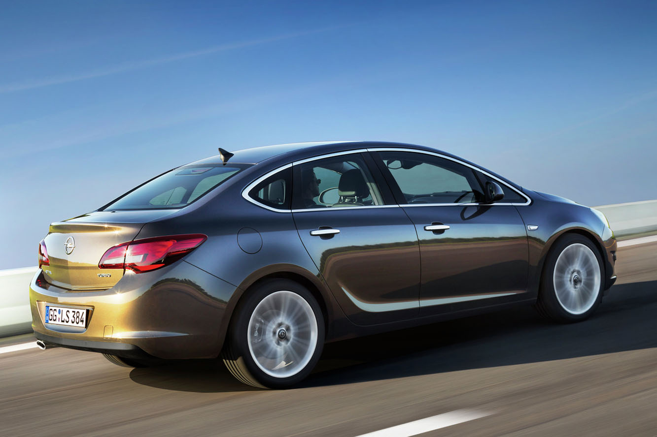 Image principale de l'actu: Opel astra sports sedan 