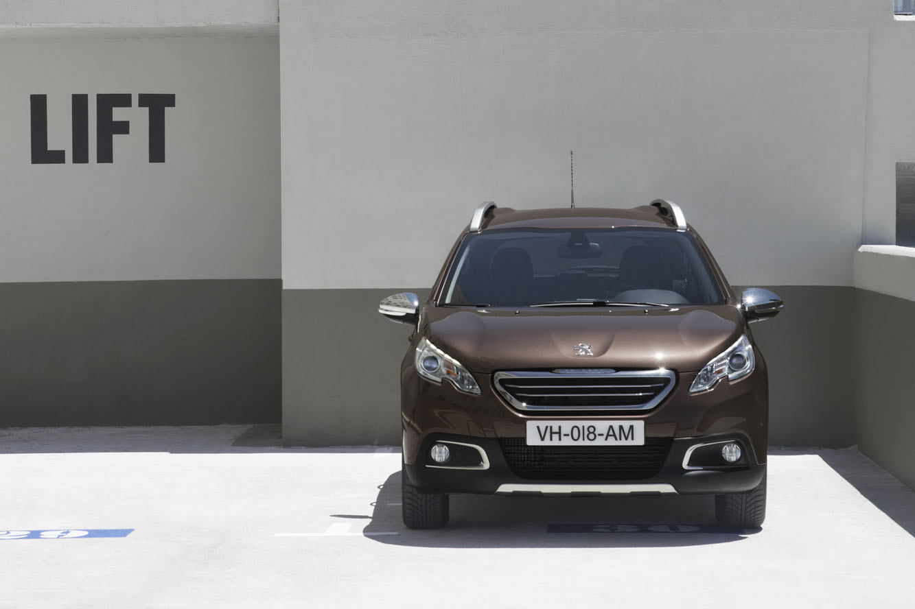 Peugeot invente la voiture hybride a air comprime 