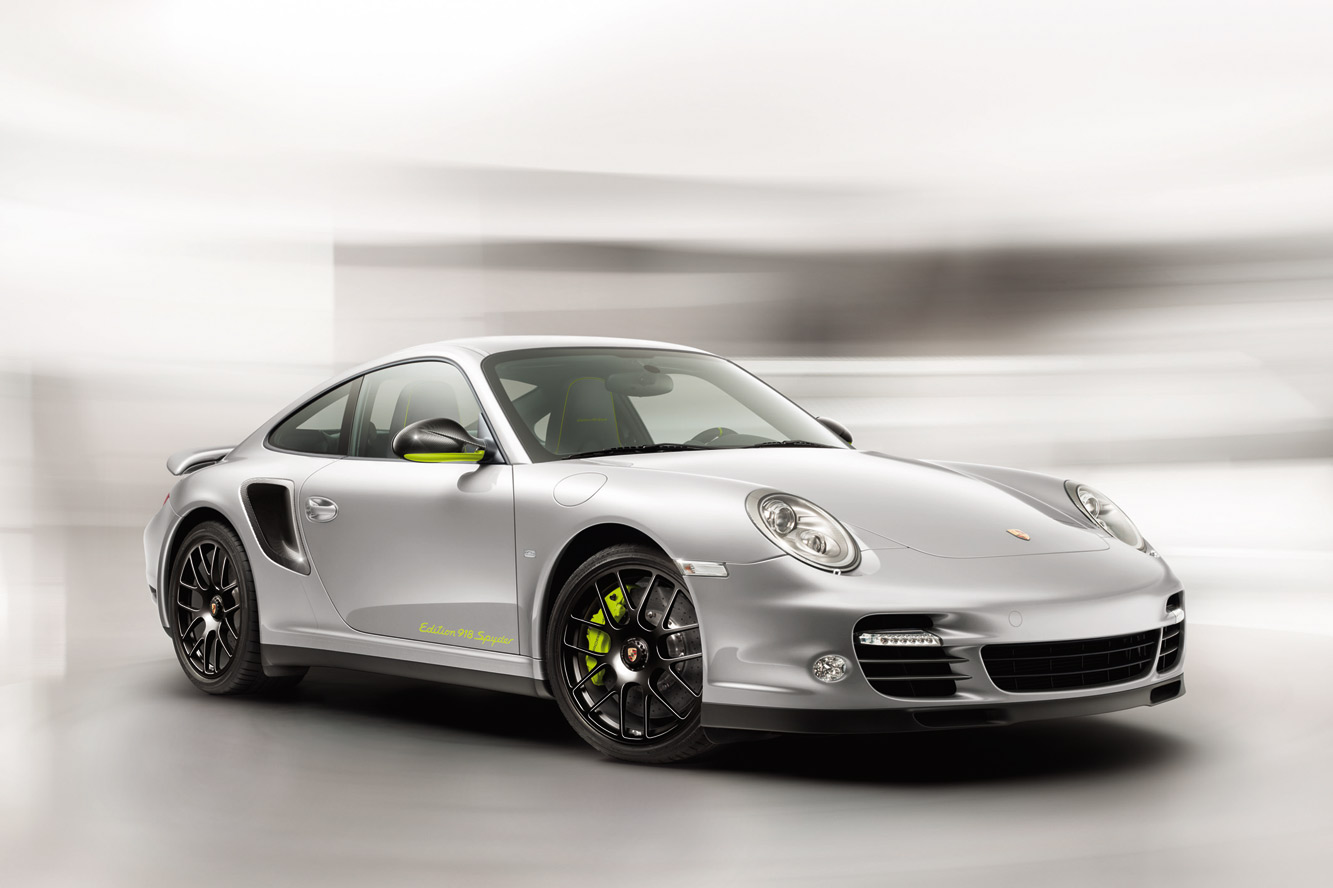 Porsche 911 turbo s edition 918 spyder 