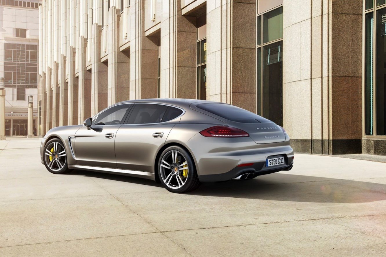 Porsche panamera turbo s 2014 plus de style et de puissance 