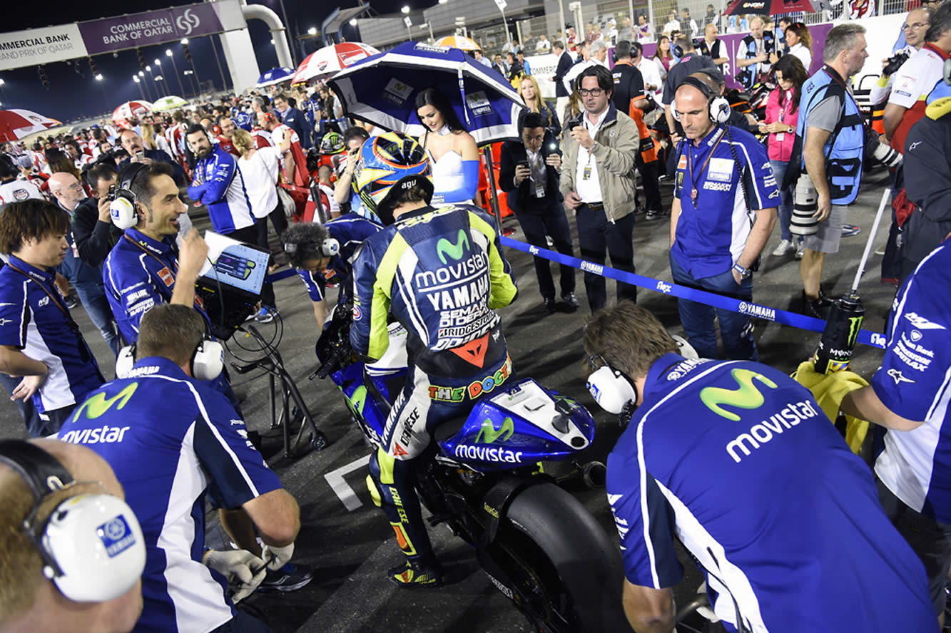 Moto gp 2014 rossi monte sur le podium pour le 1er gp du qatar 