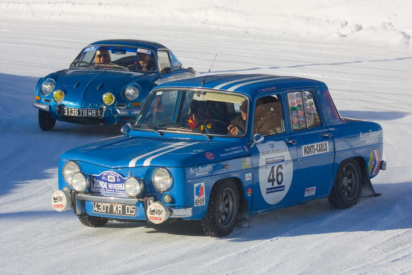 Les voitures de legende sur la glace de serre chevalier 