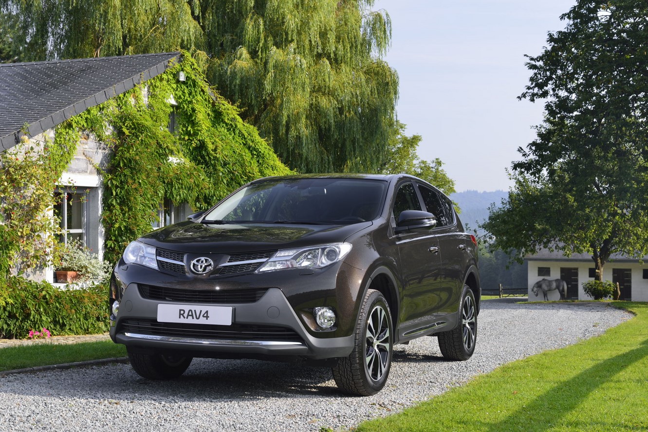 Toyota rav4 club edition et sport edition bon anniversaire le rav4 