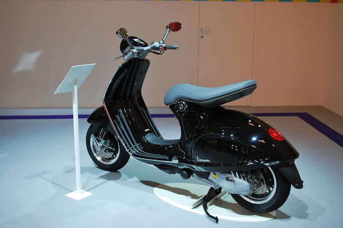 Image principale de l'actu: Vespa 946 un scooter 125 en mode luxe 